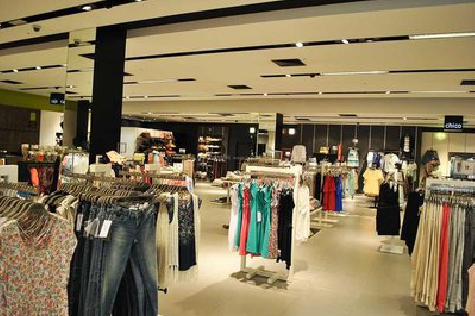 巴东商场里的店面怎么装修？